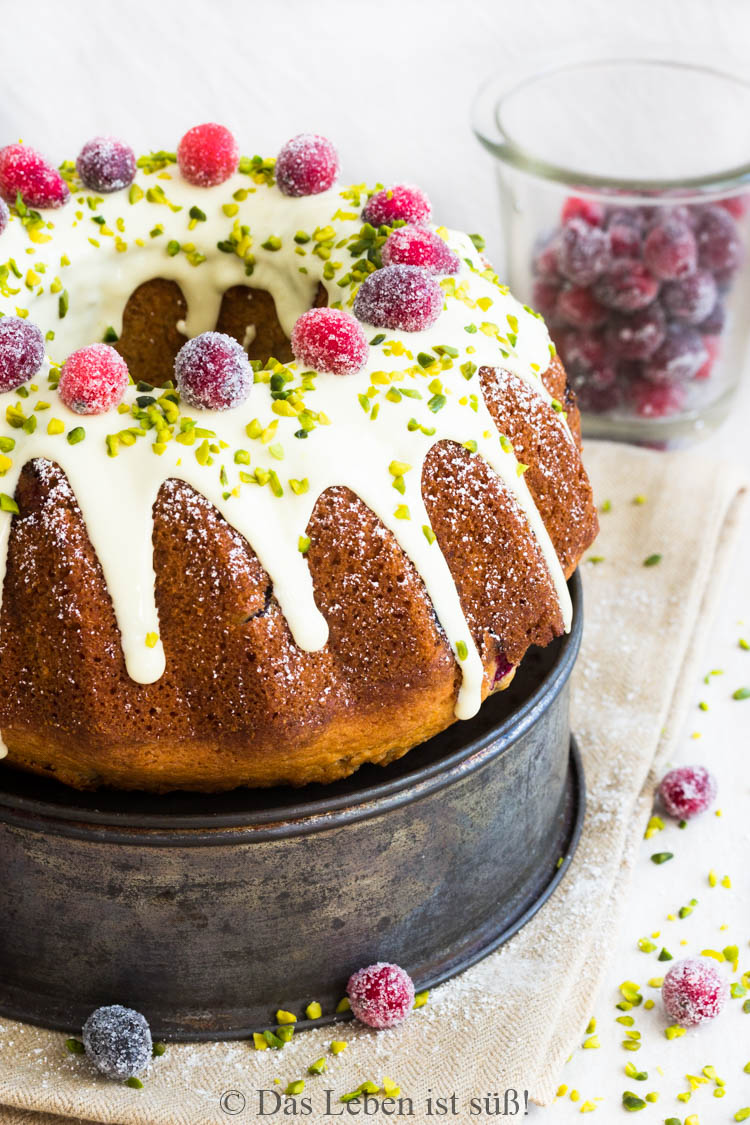 Cranberry-Buttermilch Guglhupf - DAS LEBEN IST SÜSS!